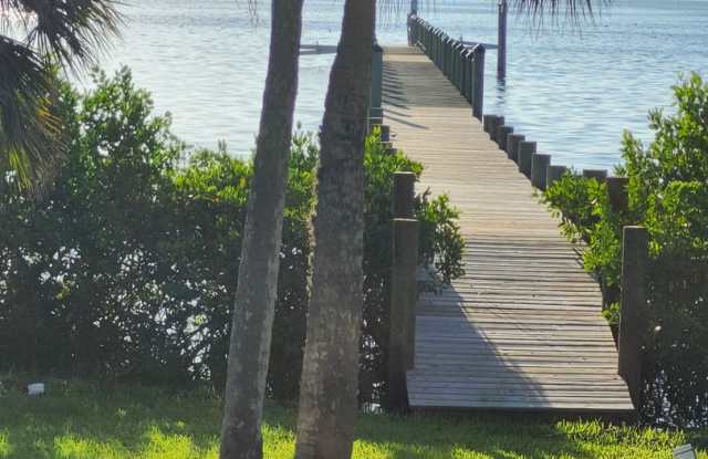 LUXURIOUS 2 story 5 BEDROOM-5 BATHROOM RIVERFRONT HOME FOR RENT – POOL, SPA, 3-CAR GARAGE photos photos