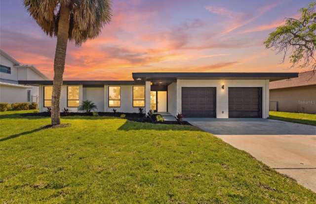 3917 E EDEN ROC Circle Gallery 1