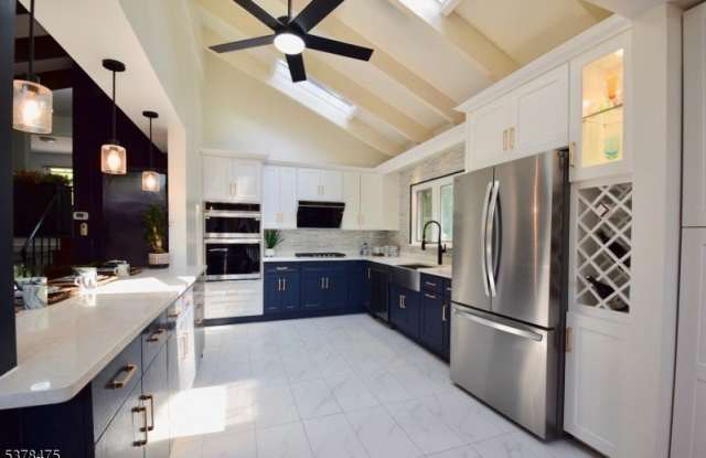 1181 Puddingstone Rd photos photos