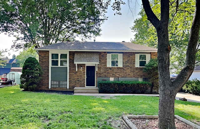 Charming 3-Bed, 2-Bath Home in Blue Springs with Garage photos photos