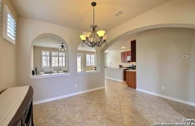 3906 WOODBRIDGE WAY Gallery 2