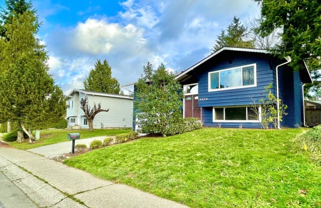 14038 90th Ave NE - 14038 90th Ave NE, Kirkland, WA 98034