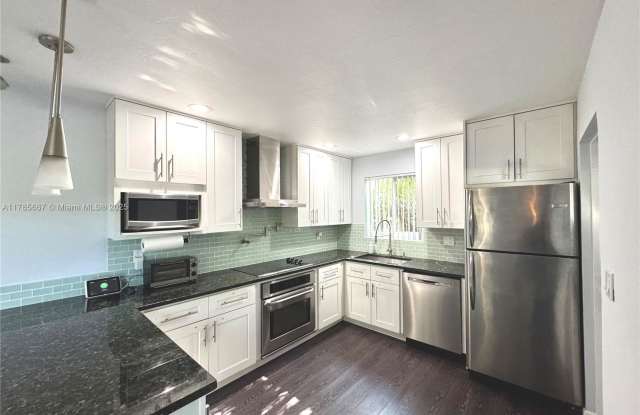 1280 Northeast 38th Street photos photos