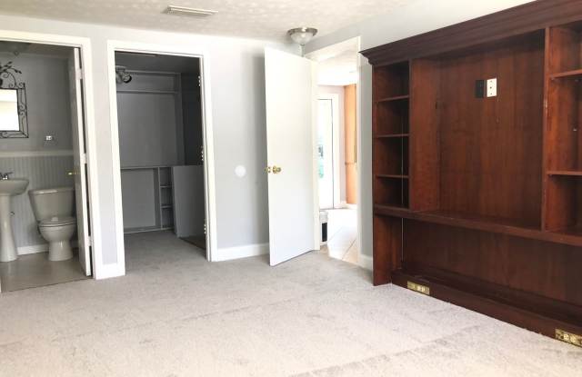 5332 Colonial Avenue Gallery 3