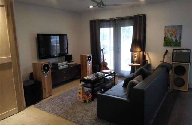 939 Gardenia Drive Gallery 4