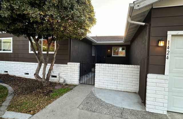 1424 Kent Way Gallery 3