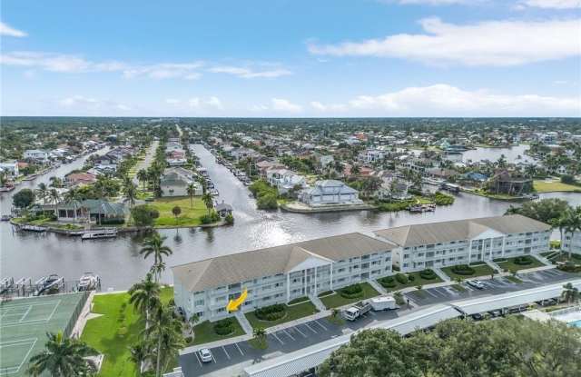 10686 Gulf Shore - 10686 Gulf Shore Drive, Collier County, FL 34108