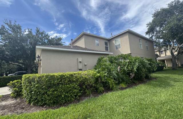 1733 Pointe W Way Gallery 2