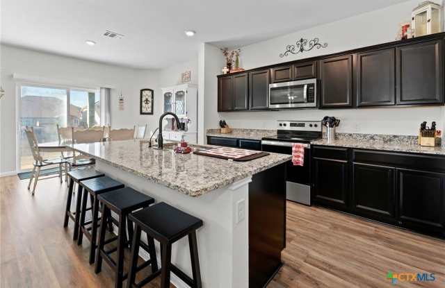 19328 Berringer Drive Gallery 4