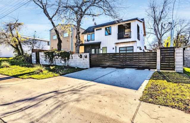 Stylish 2-Bedroom Home with Modern Bathrooms  Private Yard photos photos