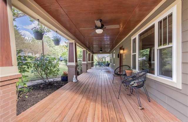 1820 Cochran Place Gallery 4