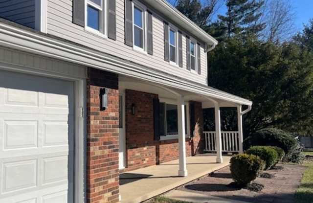 Spacious, Fully Updated Home with Walkout Basement on a Mature Lot photos photos