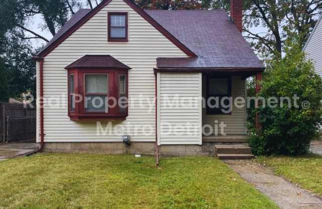 SPRING INTO A NEW HOME - 823 East 2nd Street, Royal Oak, MI 48067