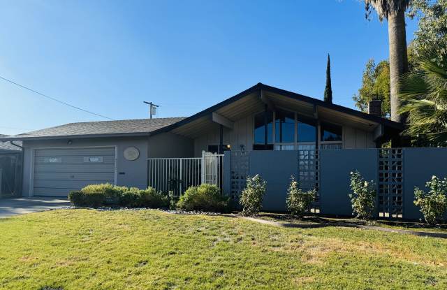 4715 Claremont Ave - 4715 Claremont Avenue, Stockton, CA 95207
