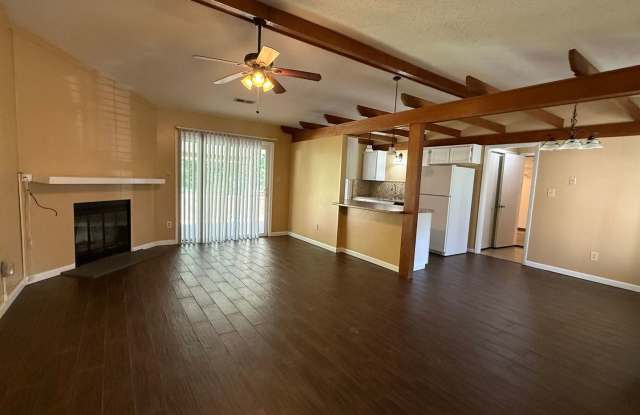 3 bedroom, 2 bath House Gallery 3