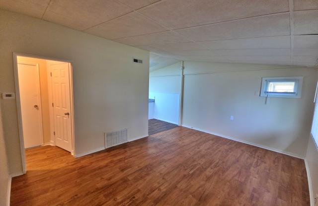 1324 S East Street Gallery 4