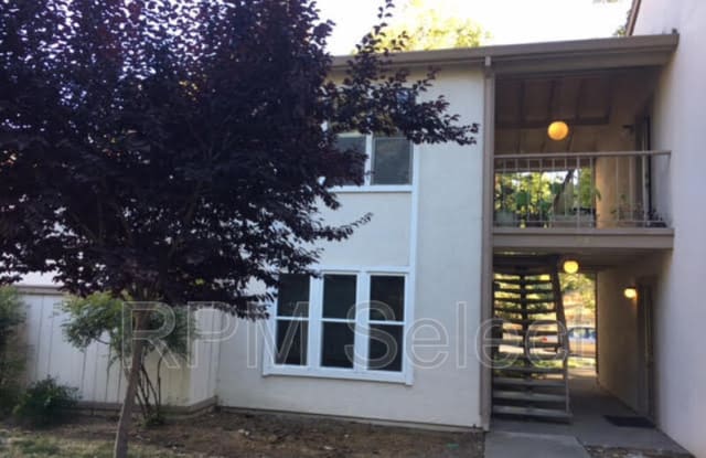 270 Chilpancingo Pkwy - 270 Chilpancingo Parkway, Pleasant Hill, CA 94523