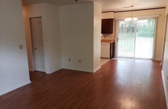 3/1.5 Single Family Home with Garage Gallery 4