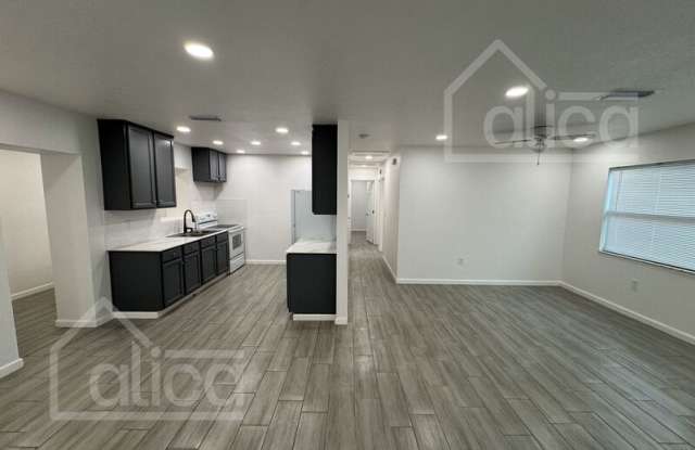 2701 13th Street W Gallery 4