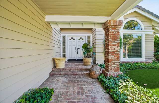 22322 Cairnloch Street, Calabasas Gallery 4