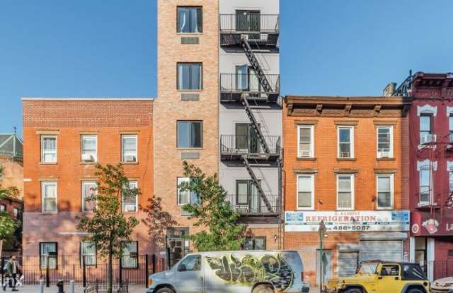 112 Manhattan Ave Gallery 3