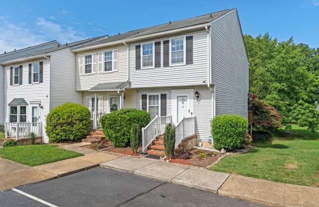 Spacious 3-Level Townhome Minutes from Downtown Durham  Duke photos photos