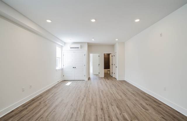 6906 Ridge Avenue - 5 photos photos