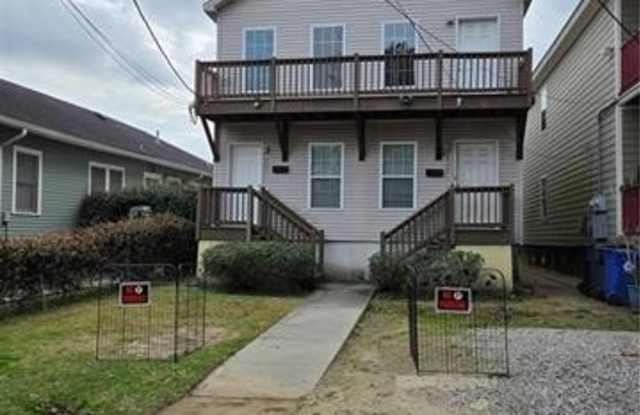 4312 BANKS Street photos photos