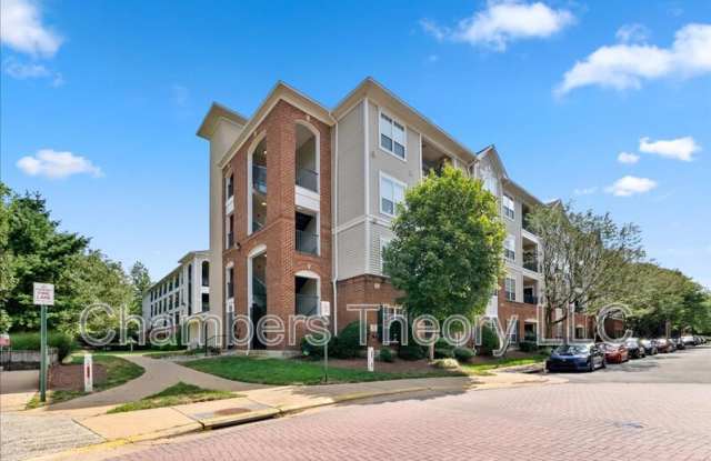 4860 Eisenhower Ave - 4860 Eisenhower Avenue, Alexandria, VA 22333