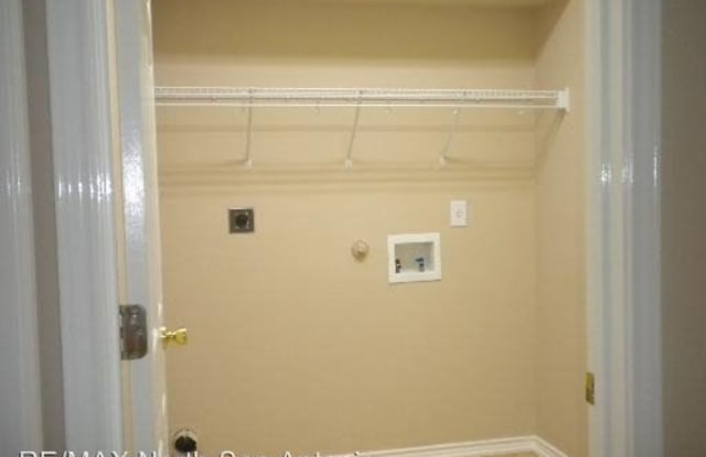 8923 Burnt Path Gallery 4