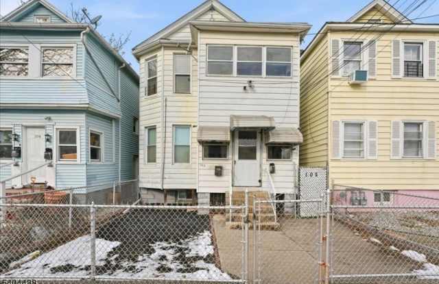 102 Highland Ave photos photos