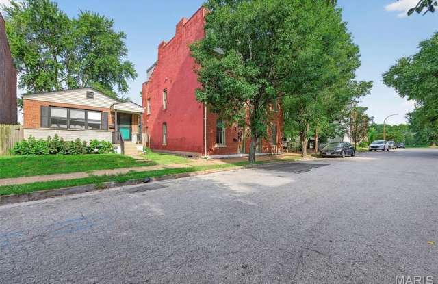 3319 S 18th Street Gallery 3