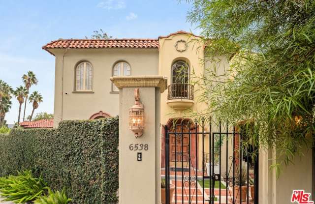 6538 Cahuenga Ter Gallery 1