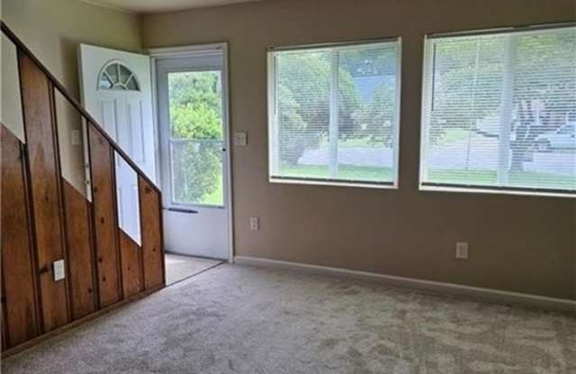 6105 Bromley Court Gallery 2