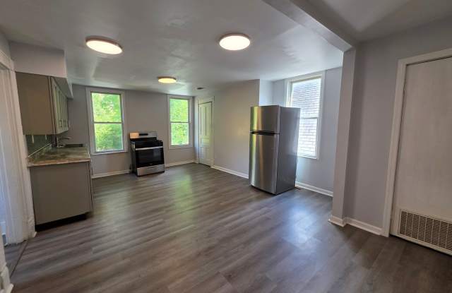 3 Bedroom 1 bath apartment in Beechview Gallery 1