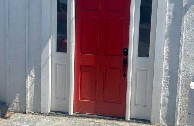 Remodeled Basement Apartment, 3 Bedrooms! photos photos