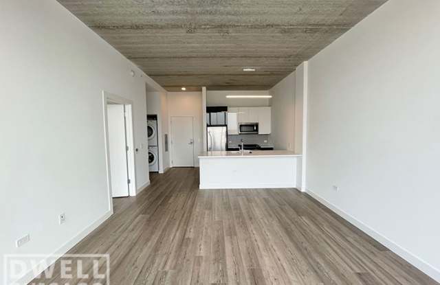 734 W Sheridan Rd Gallery 3