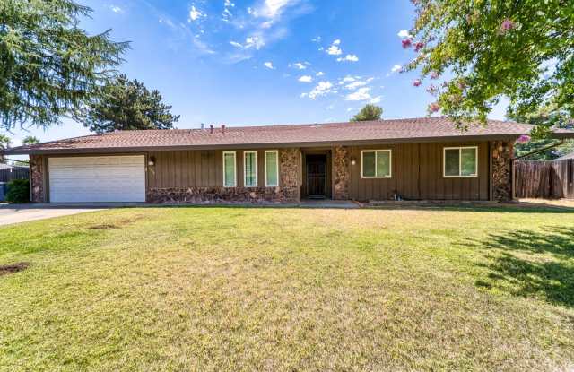 4 bedroom 2 1/2 bath house in Yuba City photos photos