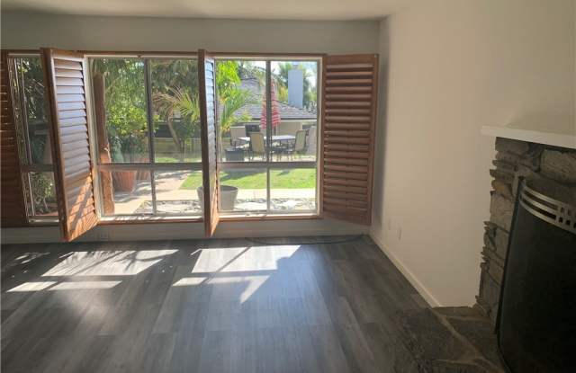 241 Wave Street - 241 Wave St, Laguna Beach, CA 92651