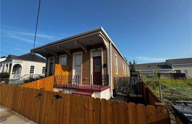 3313 BARONNE Street photos photos