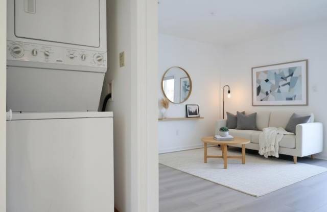 605 NEW YORK AVE photos photos