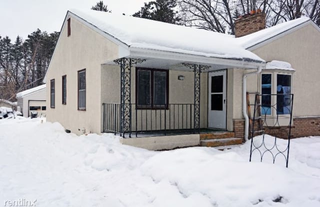 305 Burke Ave W A - 305 West Burke Avenue, Roseville, MN 55113