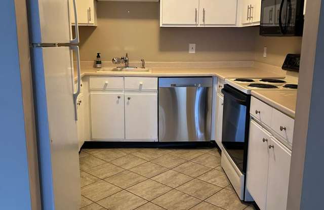 Cozy & Large 2 Bed 1.5 Bath in Lowell! photos photos Cozy & Large 2 Bed 1.5 Bath in Lowell! photos photos