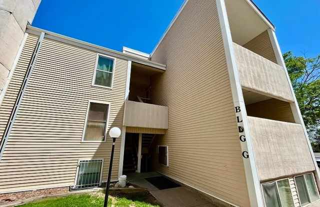 NICE 2-BDRM CONDO IN AURORA - AVAILABLE FOR SEPT. 1st OCCUPANCY! photos photos