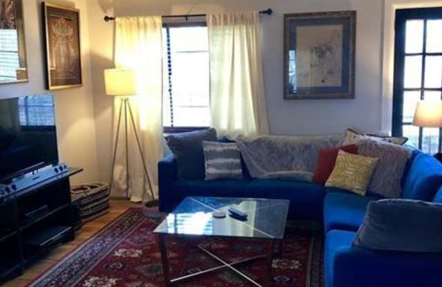 1392 Normandy Drive Ne - Unit 4 Gallery 3