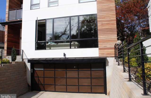 6714 FAIRFAX ROAD Gallery 2