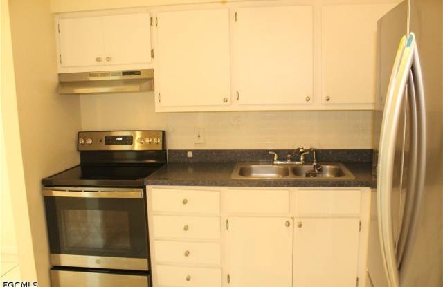 1811 SE 15th Place Gallery 3