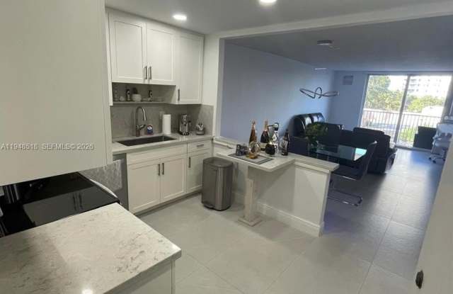 1401 S Ocean Dr photos photos