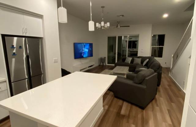 9 Icon Walk - Downtown Luxury Townhouse Gallery 4