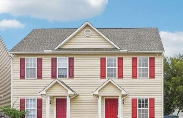 2 bedroom duplex in Raleigh with ALL the amenities included photos photos